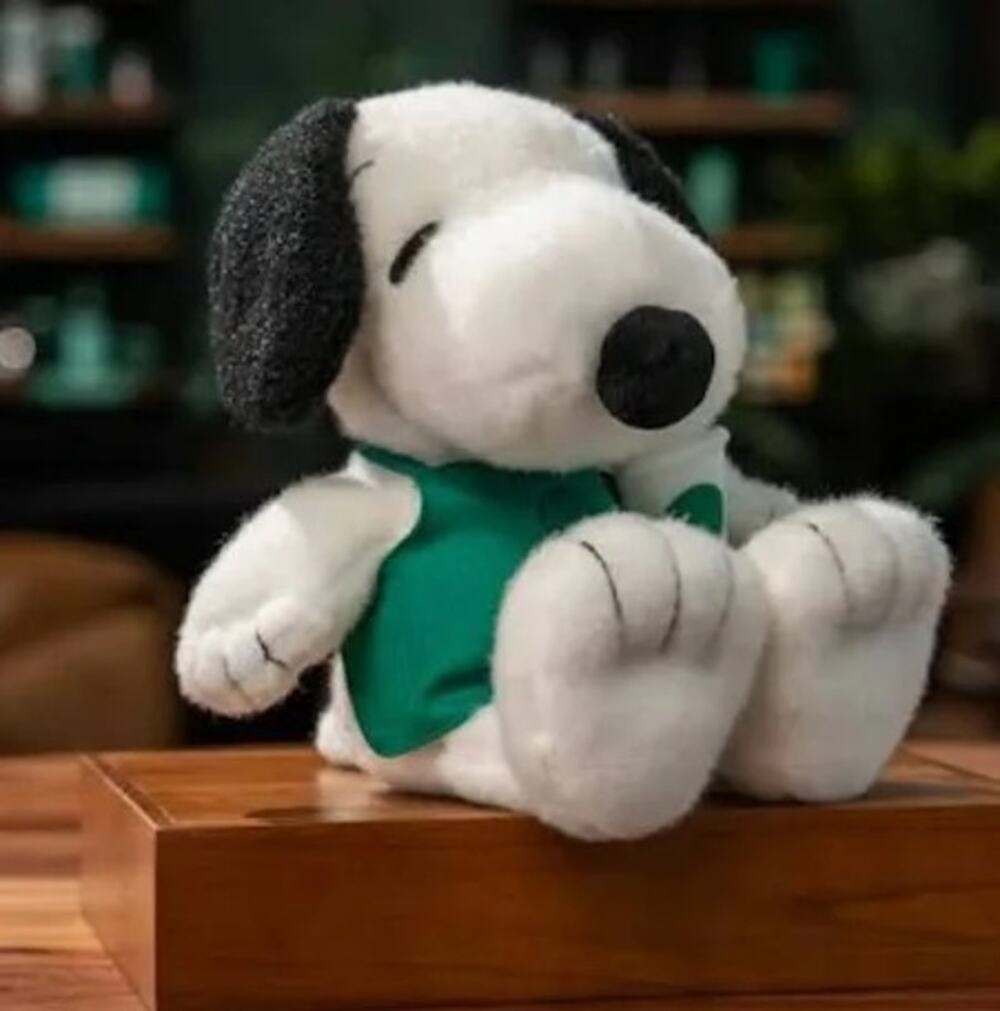 Starbucks x Peanuts Snoopy Barista Plush 2026 Limited Edition New in Box